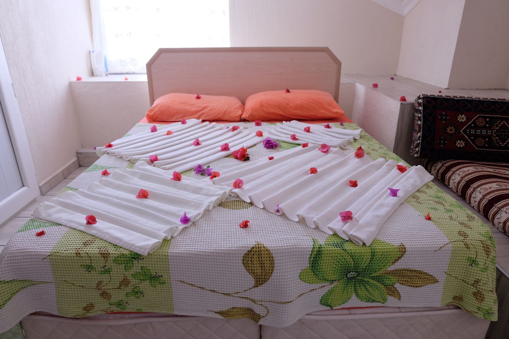 Karaca Apart Hotel Далян Екстериор снимка