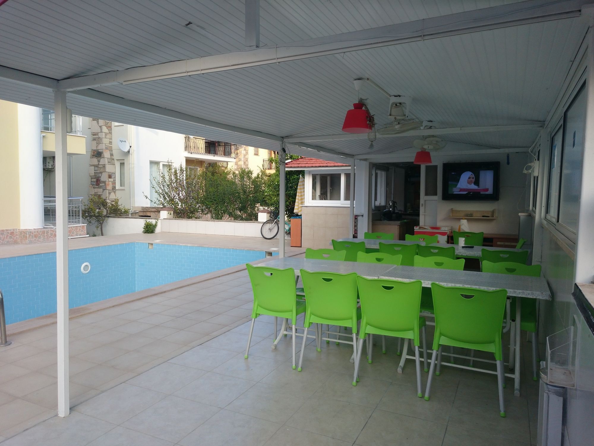 Karaca Apart Hotel Далян Екстериор снимка